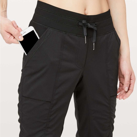 lululemon athletica - Street To Studio Pant II Black - Water-repellent - Size 2 - Picture 2 of 14